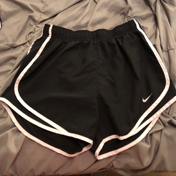 Nike Women’s Dry Fit Shorts - Picture 1 of 5